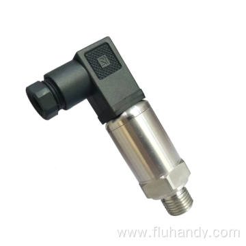 High accuracy pressure transmitter